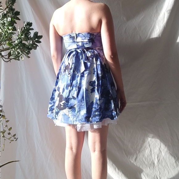 Blue Floral Cocktail Dress - Picture 2 of 3